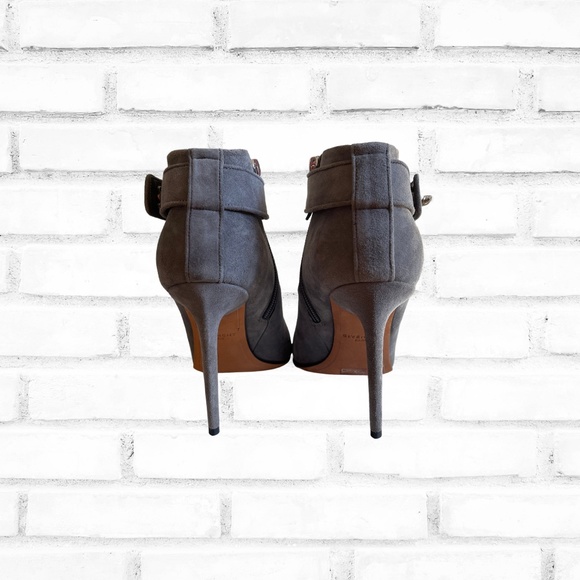 Givenchy Suede Shark-Lock Open Toe Bootie - Picture 5 of 6